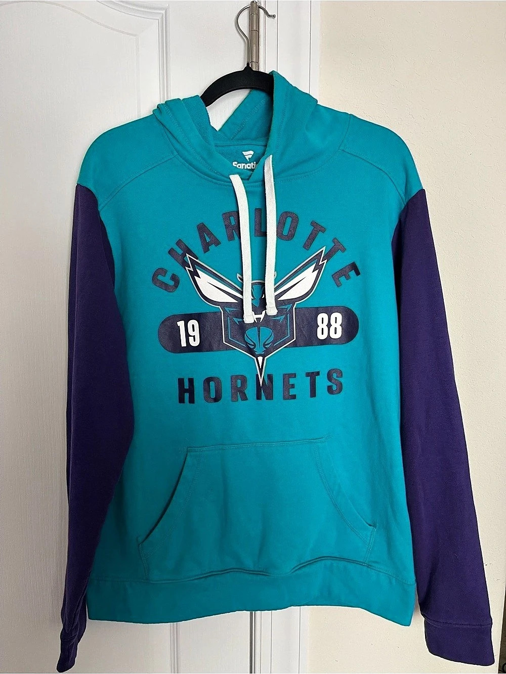 Fanatics Charlotte Hornets Colorblock Pullover Hoodie Blue & Purple
